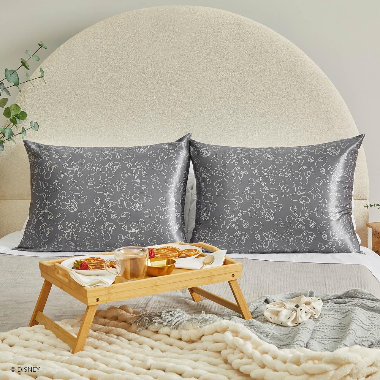 imageKitsch Wonder Woman Believe in Wonder Satin Pillowcase with Zipper Softer Than Silk Luxury Cooling Pillowcase for Hair ampamp Skin Wrinkle Prevention King Size 19X36Disney Minnie Malist